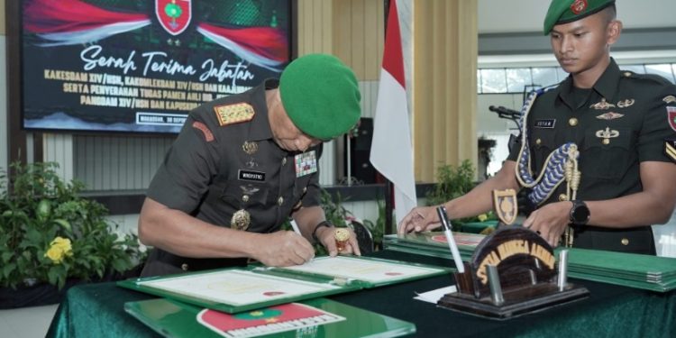 Pimpin Sertijab, Pangdam XIV/Hasanuddin Tekankan Etos Kerja, Komitmen, dan Kepekaan Menghadapi Tantangan Tugas