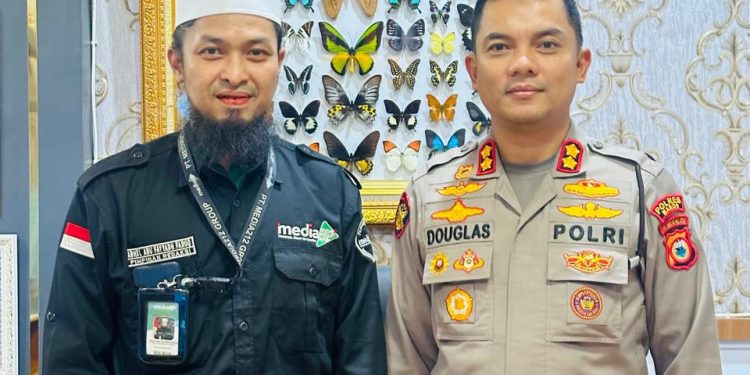 Keluarga Besar PT. Media 212 Group dan LBH 212 Maros Apresiasi Kepemimpinan Humanis Kapolres Maros AKBP Douglas Mahendrajaya di Momen Milad ke-43