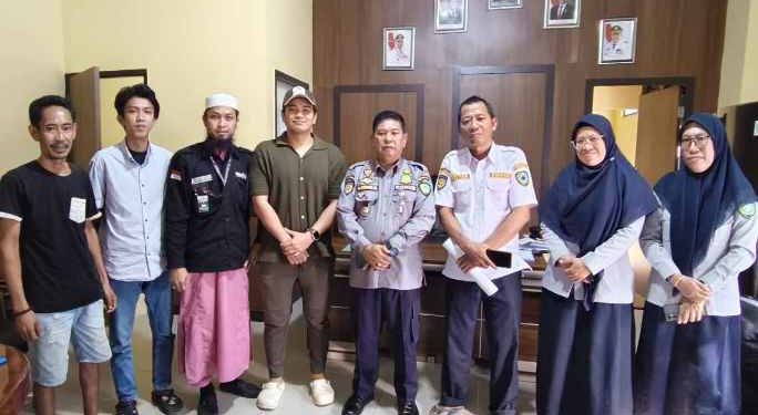 Kadis Perhubungan Maros dan Direktur CV. Reaksi Swadaya Aksi Berhasil Tertibkan dan Satukan Pedagang Pasar Subuh Tramo