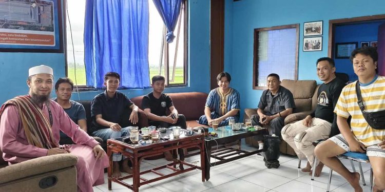 Kunjungan Kepala UPTD Pasar Tramo ke CV. Reaksi Swadaya Aksi Jadi Langkah Awal Penertiban Pasar di Kabupaten Maros