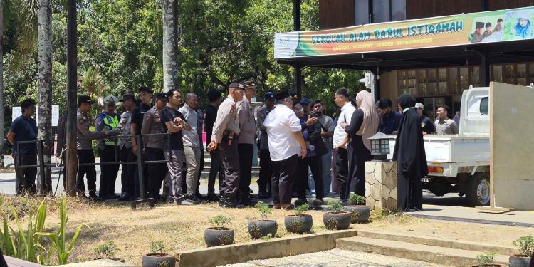 Pesantren Darul Istiqamah Bantah Narasi Bentrok di SPIDI Maros: “Kami Datang untuk Silaturahmi dan Mencari Kejelasan”